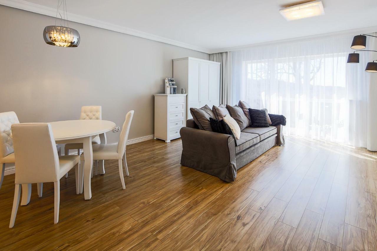 Apartament Paryski เมียนซิดดรอแย ภายนอก รูปภาพ