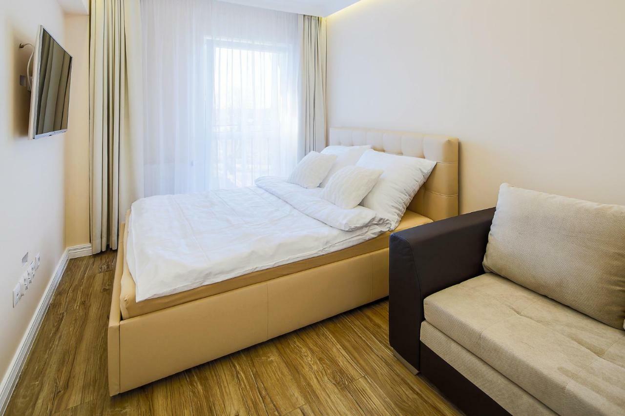 Apartament Paryski เมียนซิดดรอแย ภายนอก รูปภาพ