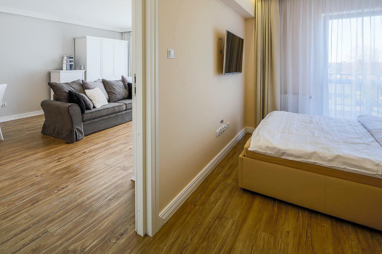 Apartament Paryski เมียนซิดดรอแย ภายนอก รูปภาพ