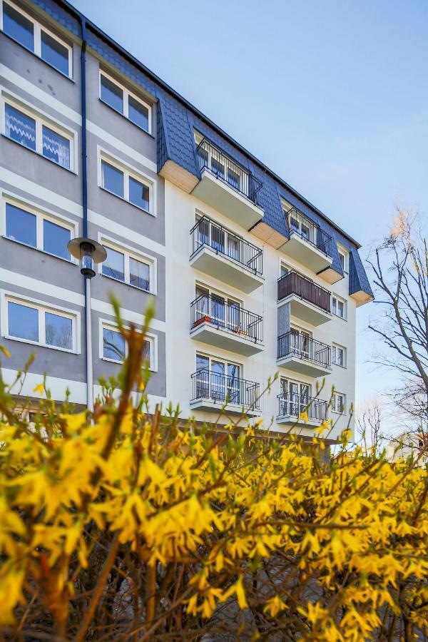Apartament Paryski เมียนซิดดรอแย ภายนอก รูปภาพ
